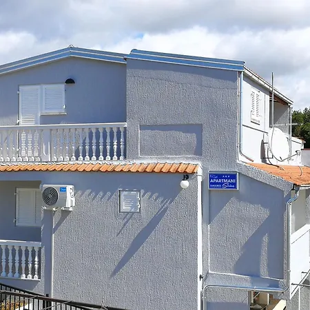 Sirius Rogoznica * Rogoznica (Sibenik-Knin)